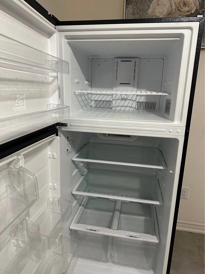 Stainless Steel Fridge With Freezer - photo 4