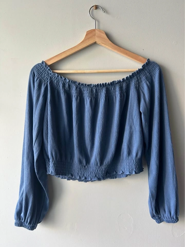 H&M Blue Blouse Top Size Small - photo 2