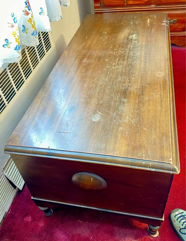 Vintage Cedar Lined Blanket Chest - photo 2