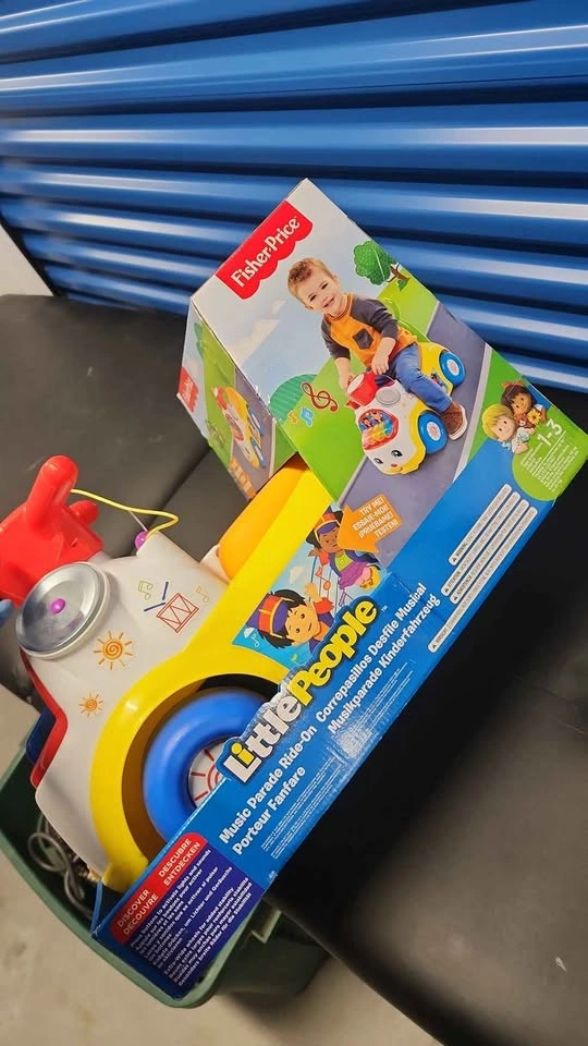 Fisher-Price Kids Music Parade Ride-On Car - photo 4