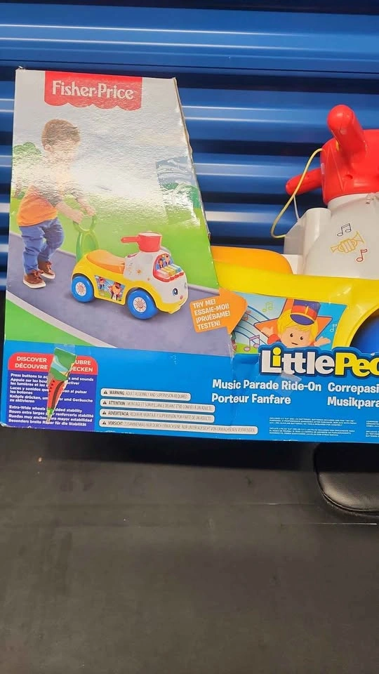 Fisher-Price Kids Music Parade Ride-On Car - photo 5