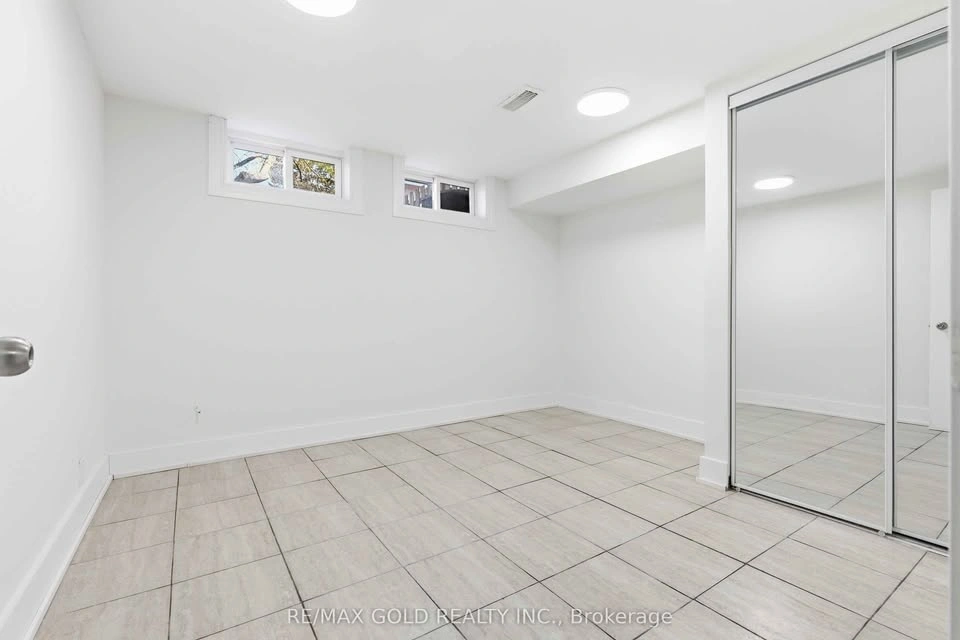 2 Beds 1 Bath - Basement - photo 4
