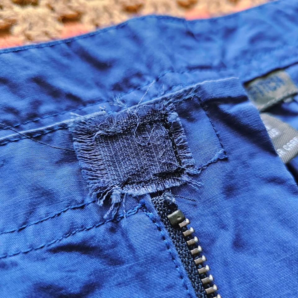 Size 6 Y2K Abercrombie & Fitch Blue Nylon Cargo Pants - photo 5