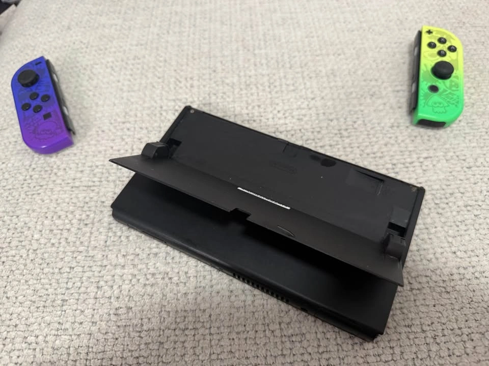 OLED Nintendo Switch Console w/Splatoon Joy-Cons - photo 3