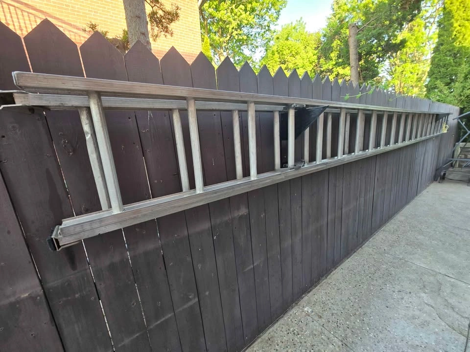 44Ft Aluminum Ladder - photo 2
