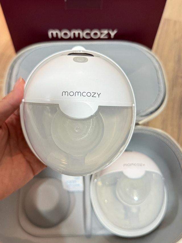Brand New-Momcozy Breast Pump - photo 2