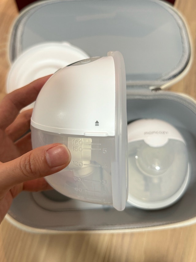 Brand New-Momcozy Breast Pump - photo 5