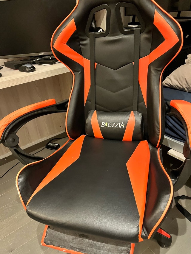 Bigzzia Gaming Chair – Black & Red Racing Style