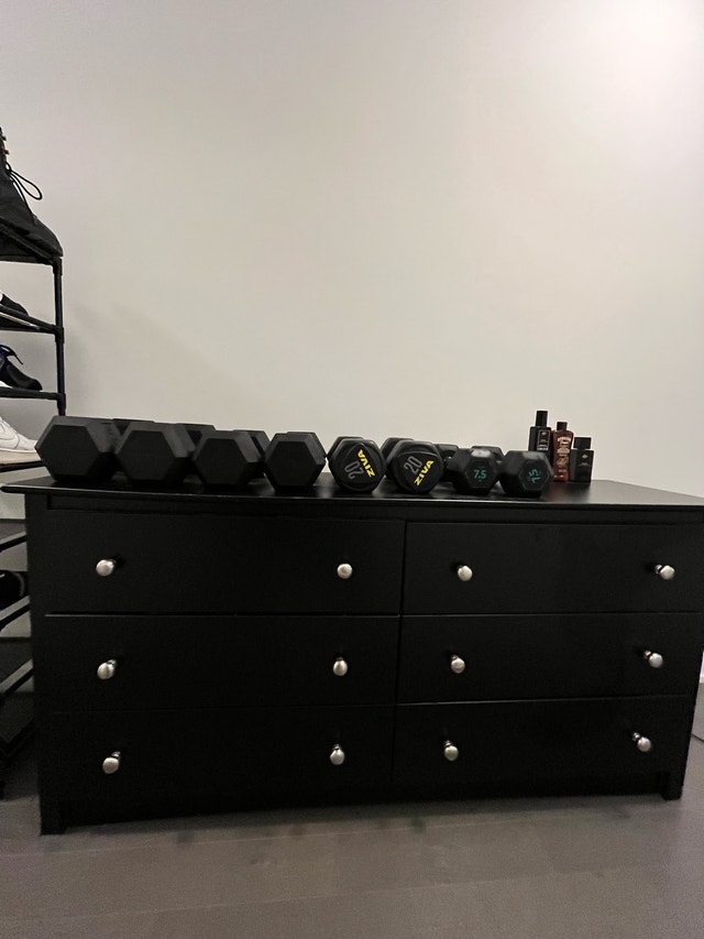 Black 6-Drawer Dresser / Storage Cabinet