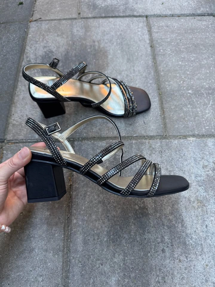 Naturalizer Black Sparkly Block Heel Sandals - photo 2