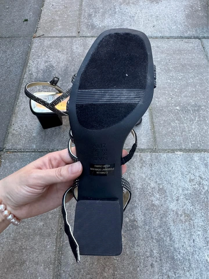 Naturalizer Black Sparkly Block Heel Sandals - photo 4