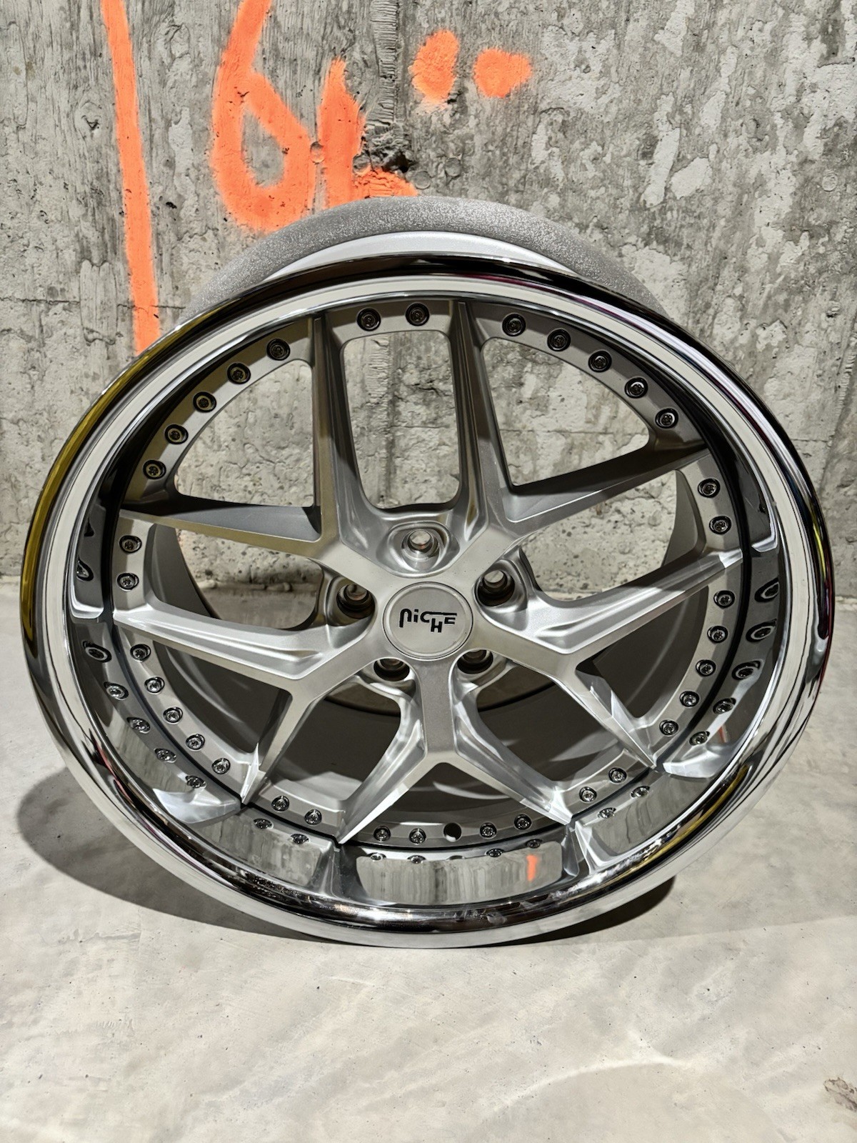Niche Wheels M225 VICE Matte Silver 20x10.5 5x114.3 - photo 2