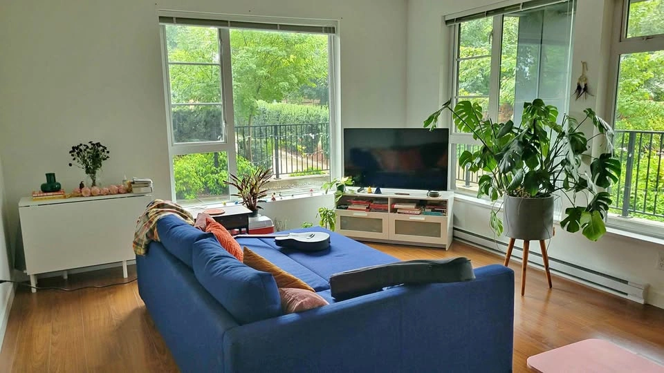 IKEA FRIHETEN Corner Sofa-bed with Storage and Mattress Pad