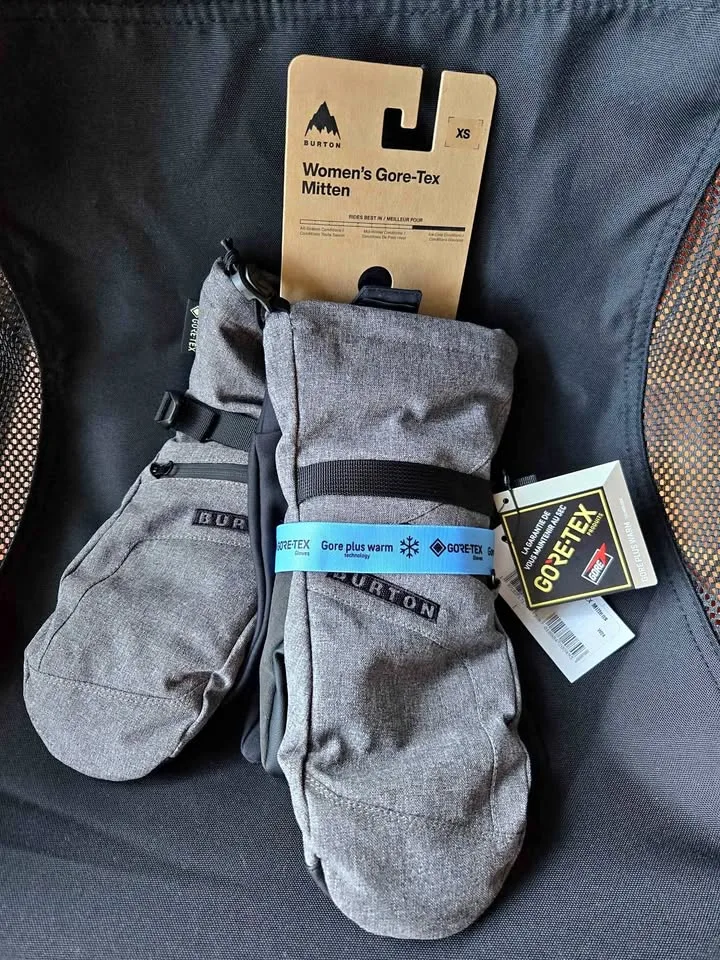 NEW Burton GoreTex Mitten - Skiing Snowboarding - Size XS/XL