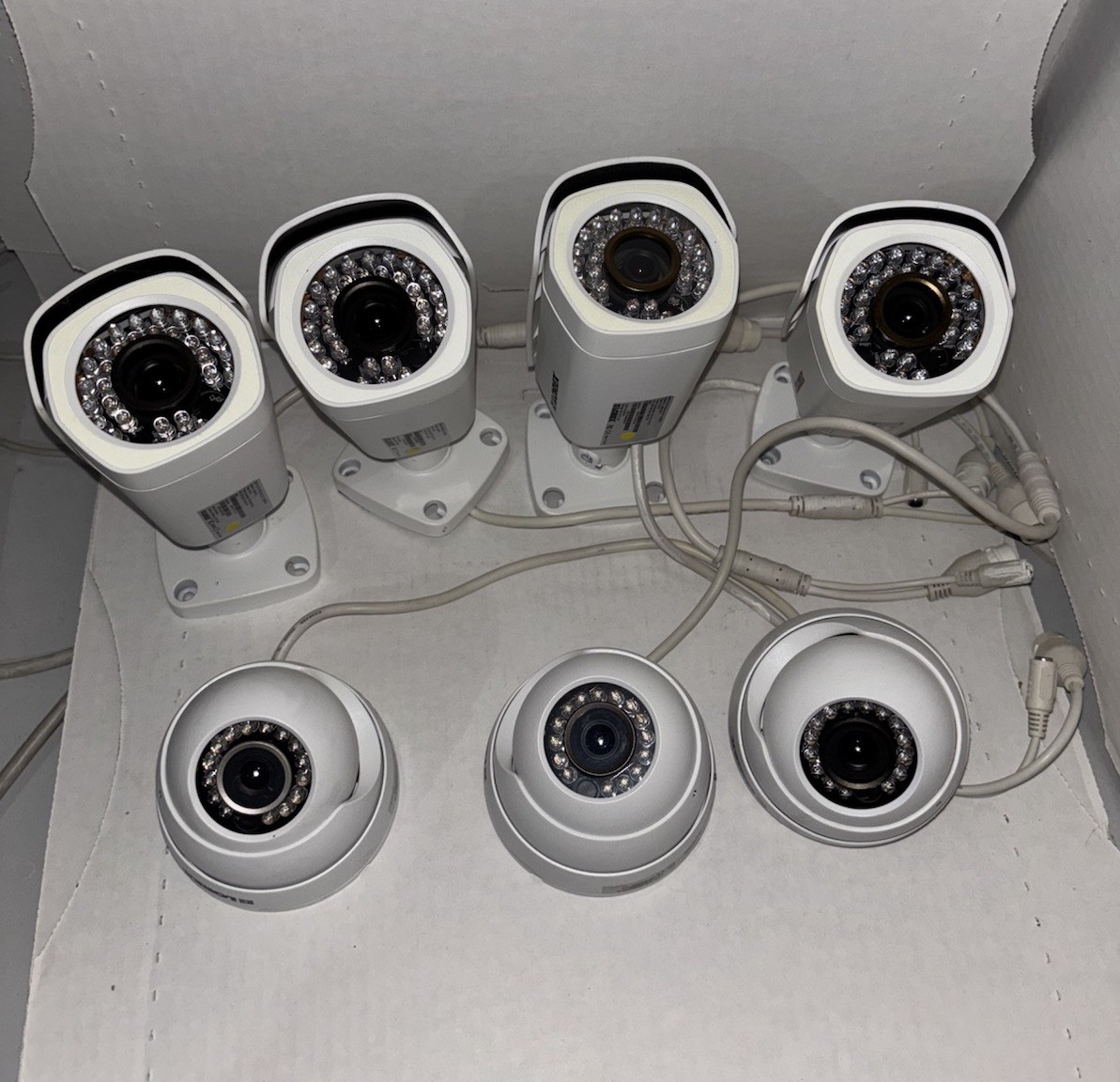 Lorex 8 Channel HD NVR System with 7 Cameras