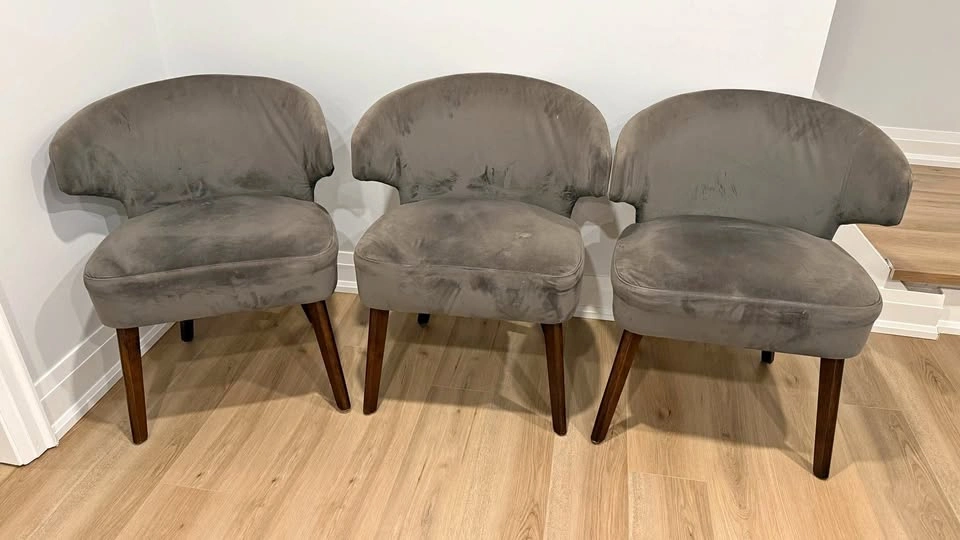 Table chairs