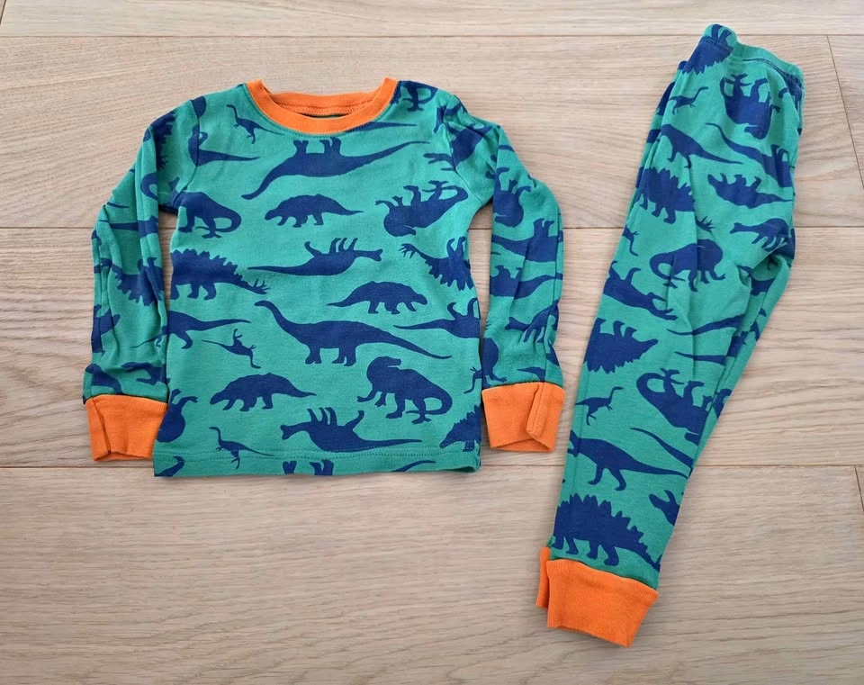 3T Carter's pajamas