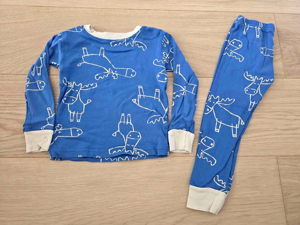 3T Carter's pajamas