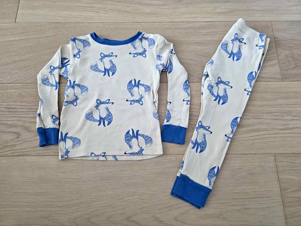 3T Carter's pajamas