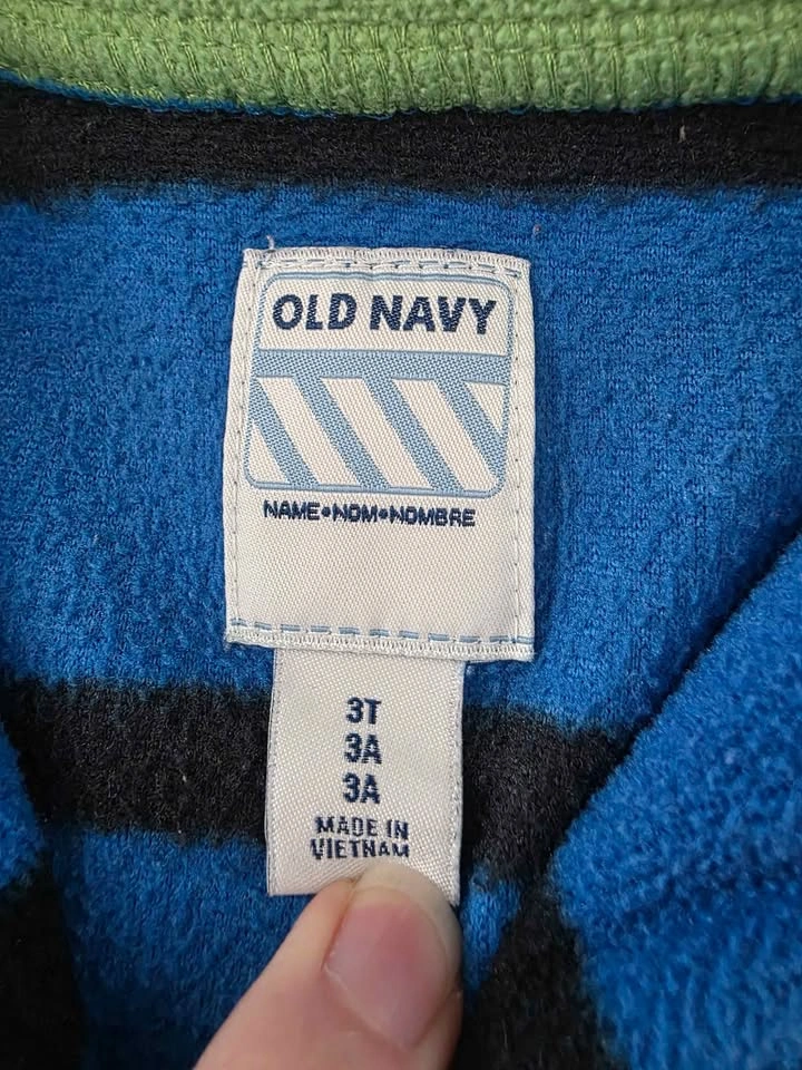 3T Old Navy fleece sweater - photo 2