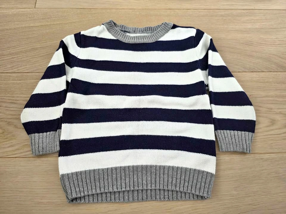 3T Children's Place sweater