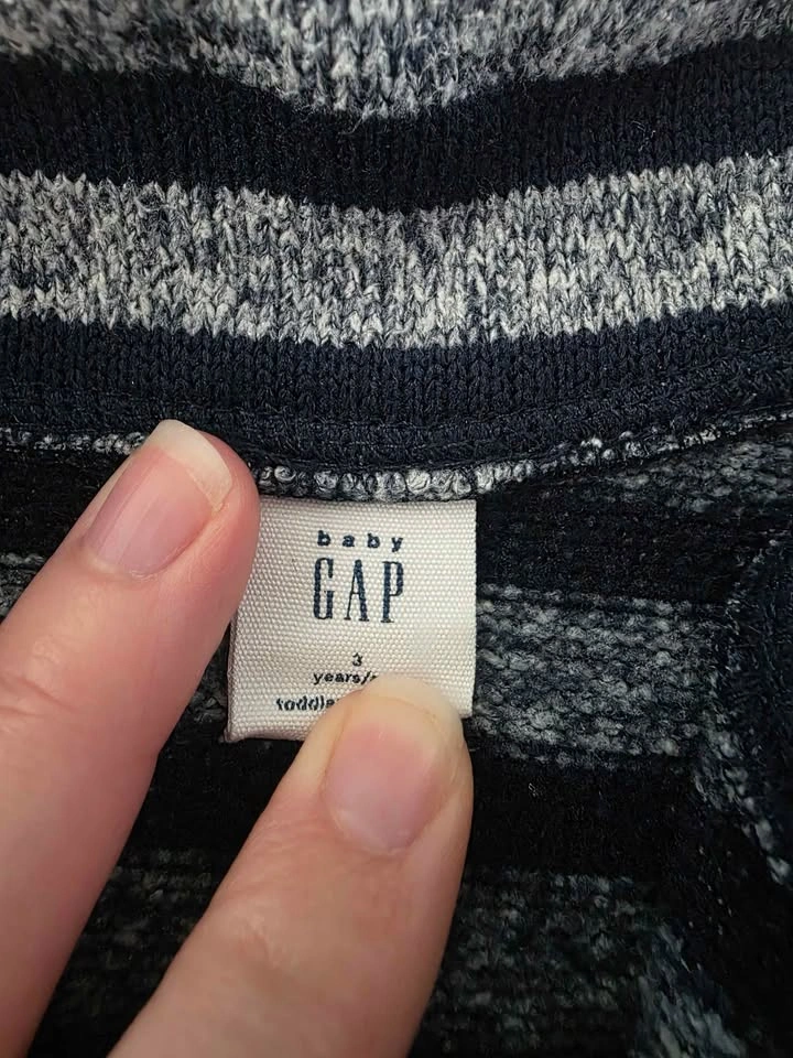 3T Gap sweater - photo 3