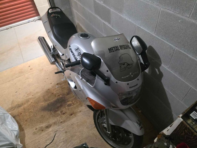 Ninja Kawasaki 600 ZZR - photo 4
