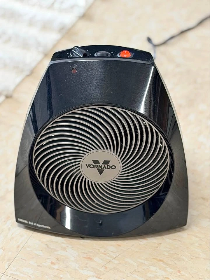 [Moving Sale] Vornado Room Space Heater