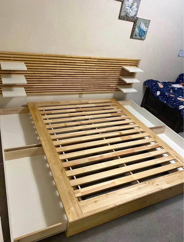 MANDAL queen with headboard