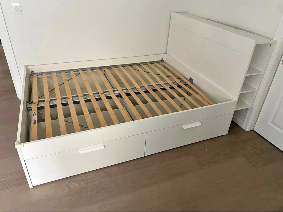 Double bed with 4 drawers and headboard