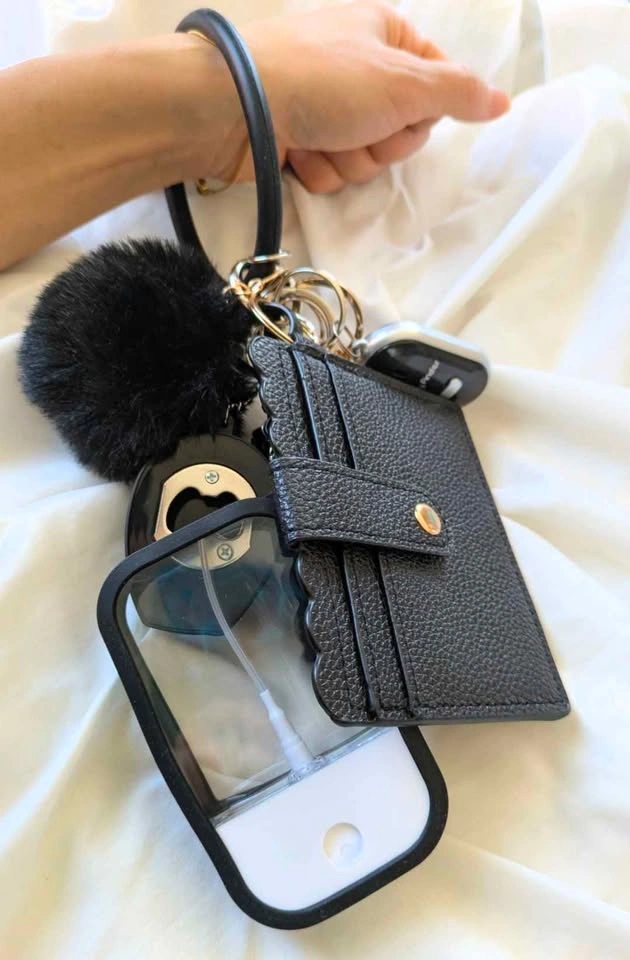 Brand New Beautiful Maximalist Keychain Set 10+ Pieces - photo 3