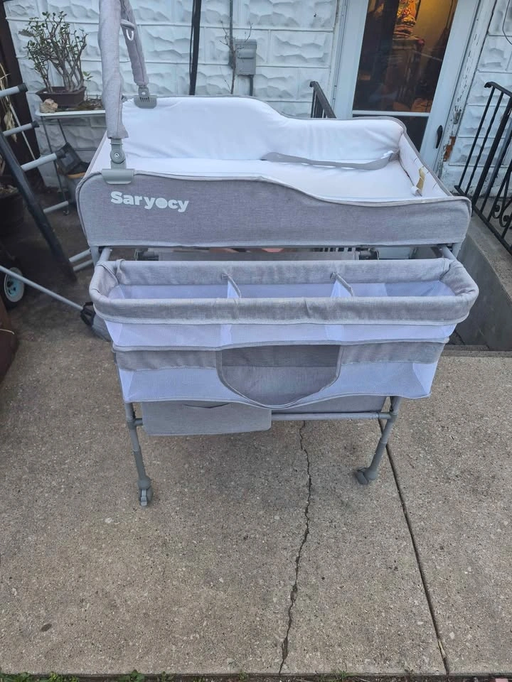 Saryocy Versatile Folding Baby Changing Table - photo 2