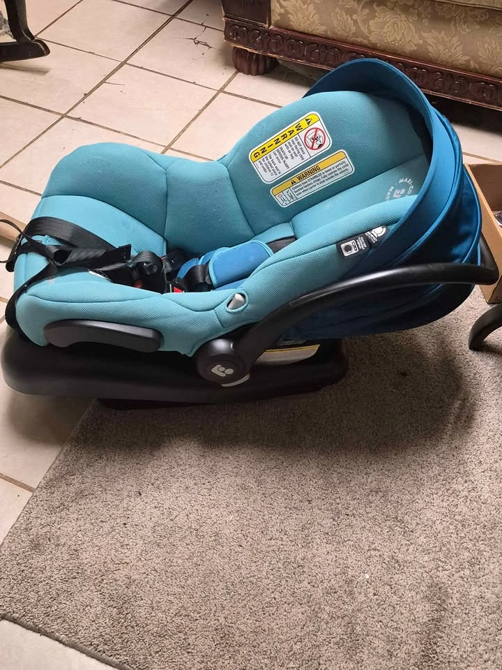 Maxi-Cosi Mico 30 Infant Car Seat with base - photo 2