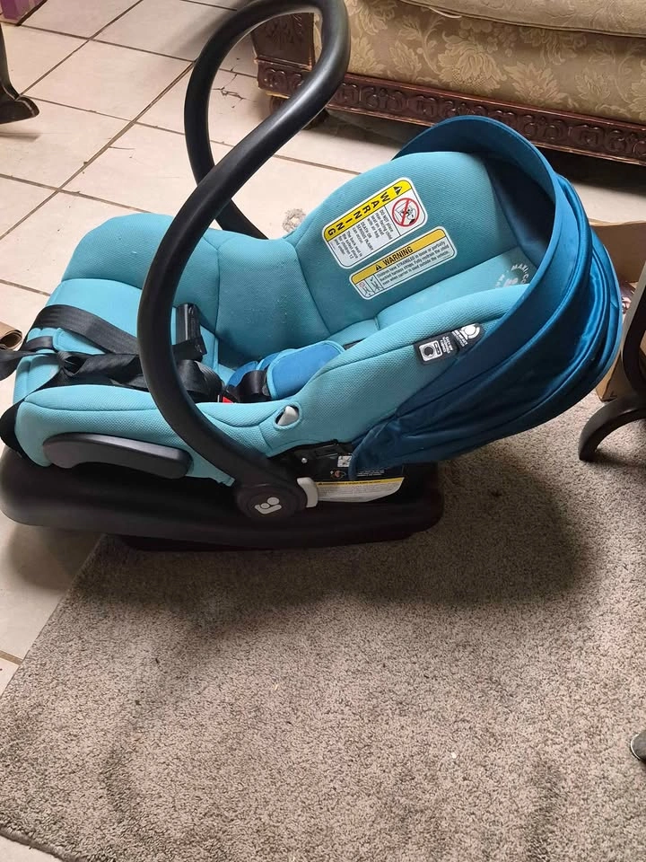 Maxi-Cosi Mico 30 Infant Car Seat with base - photo 3