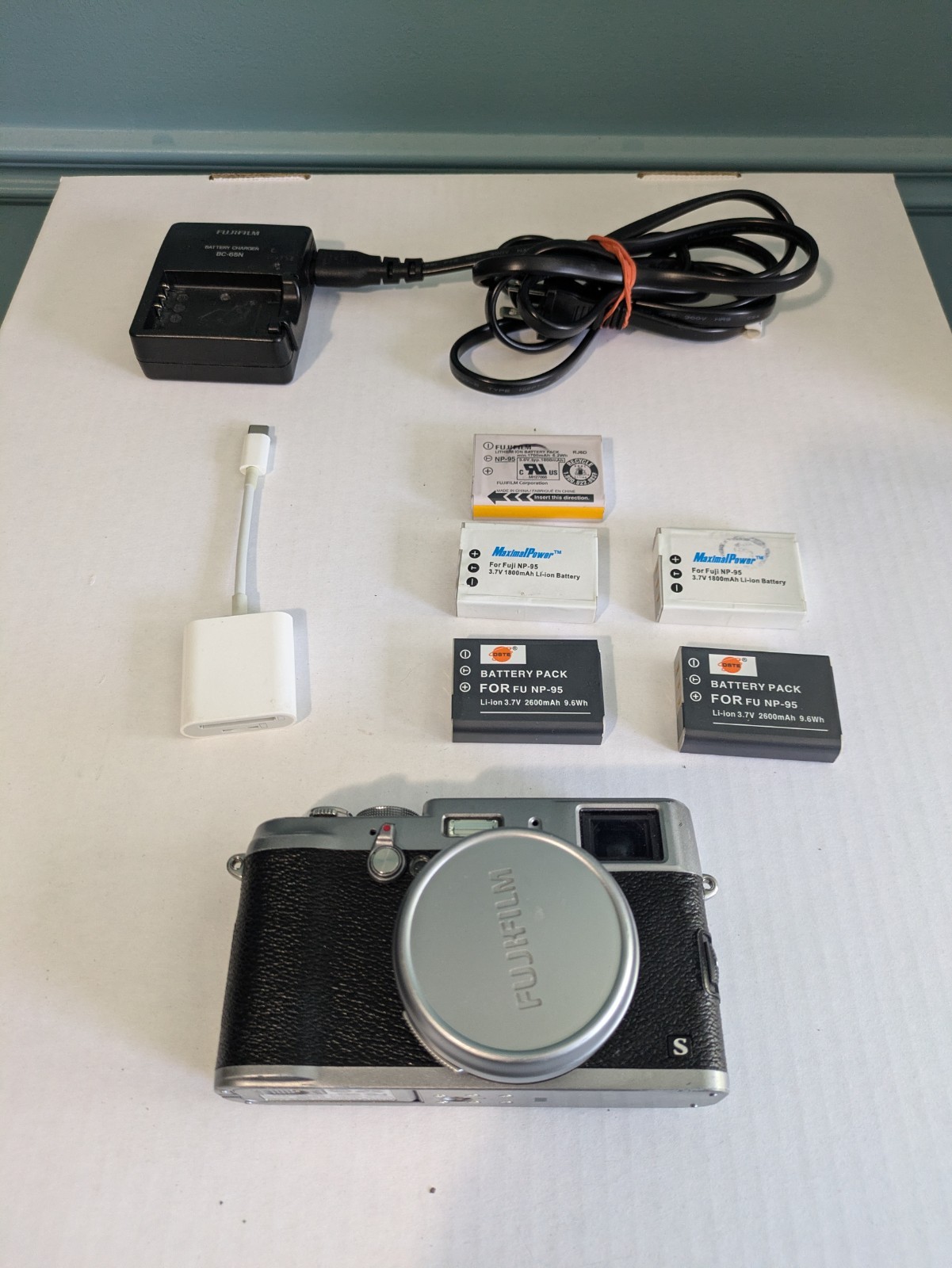 Fujifilm X100S Digital Camera 16.3MP Silver & Black