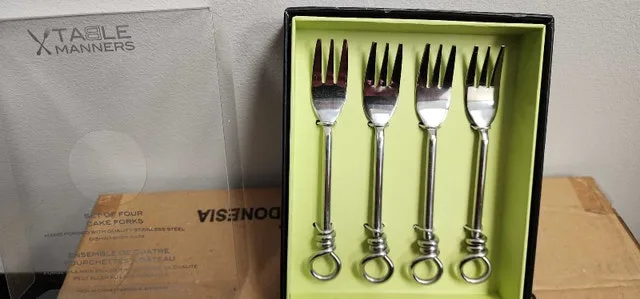 Table Manners Cake Forks Brand New - photo 3