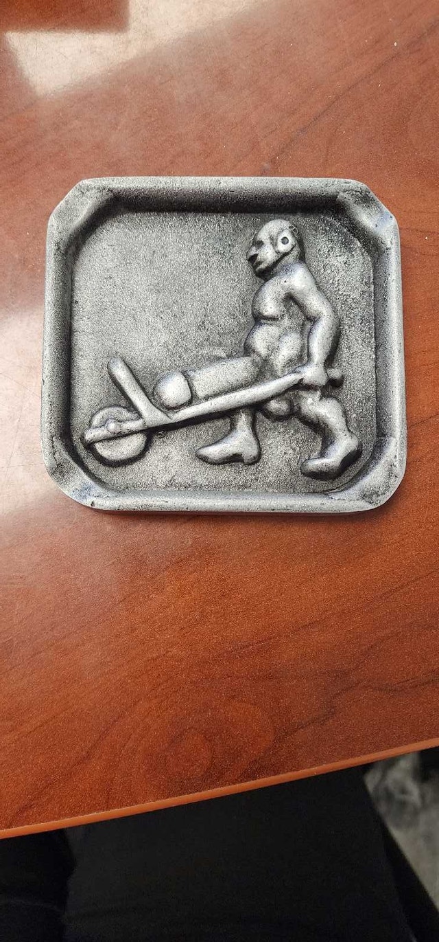 Metal Plaque Novelty Figure Ashtray