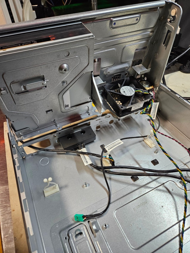 Lenovo ThinkCentre SFF Low-Profile Desktop Case / Chassis - photo 5
