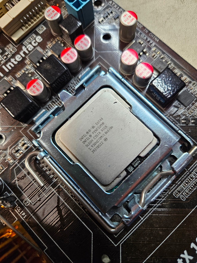 ASUS P5G41-M LE LGA775 Motherboard Bundle — Pentium E6500 - photo 2