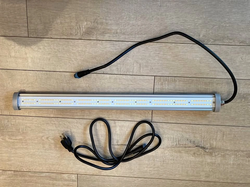 FloraNurse G2 40W grow light + hardware to hang + timer