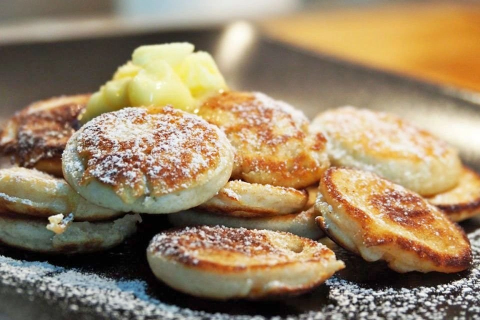 Cast iron Dutch mini pancake pan - Poffertjes