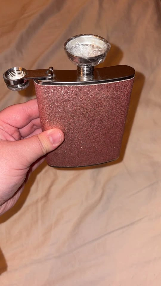 Pink sparkly flask - photo 3
