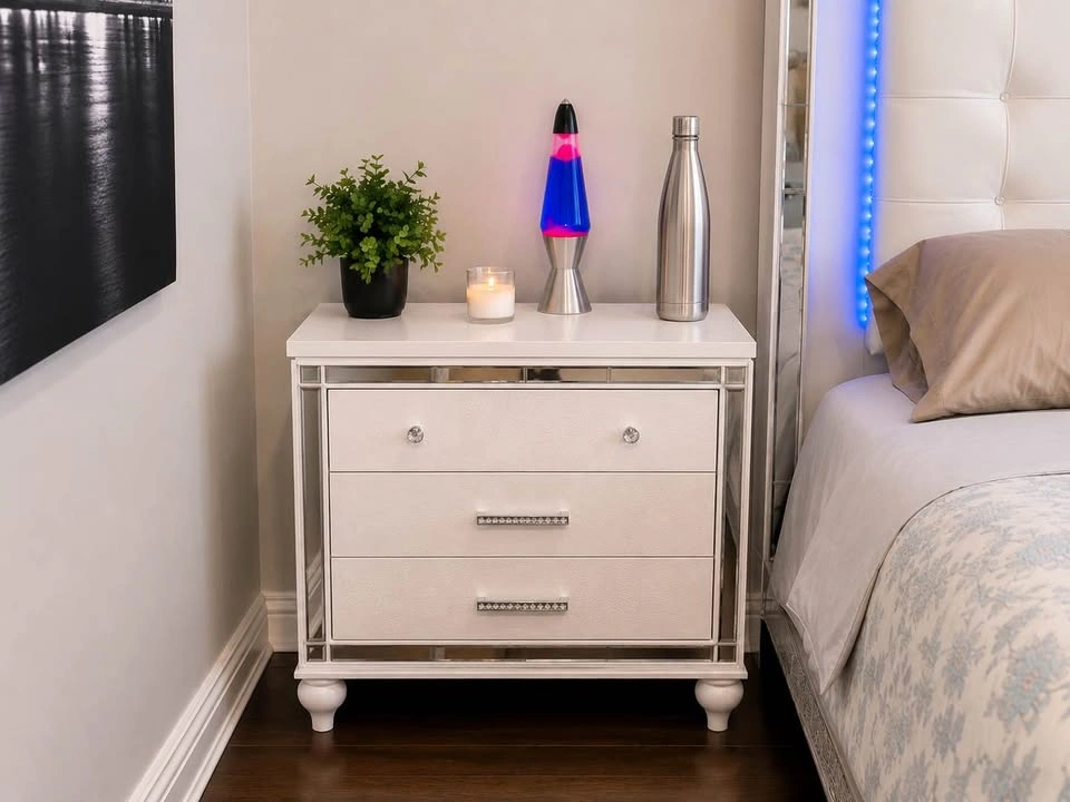 King Bedroom Set with LED - photo 4