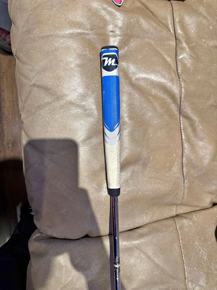 Knight RH putter with Odyssey grip
