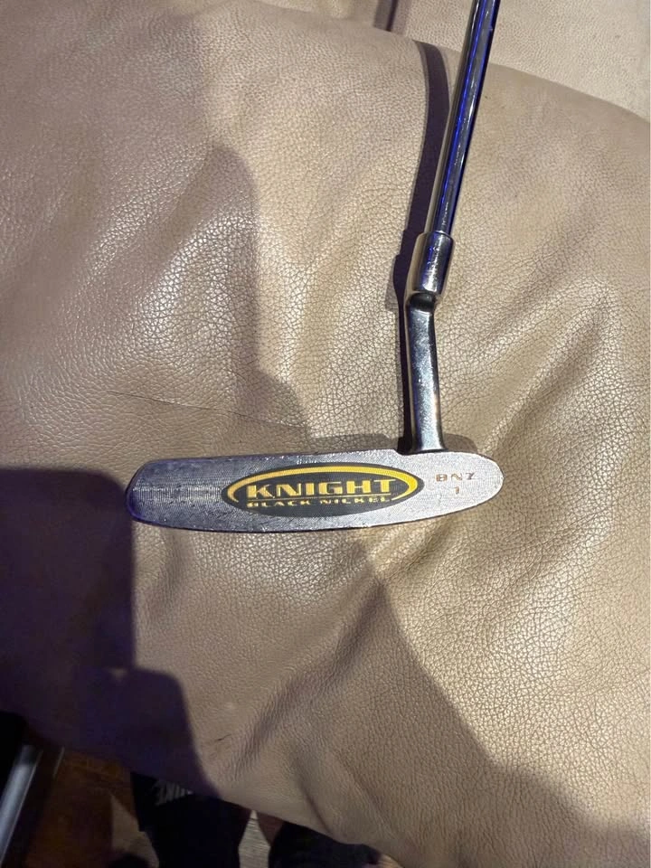 Knight RH putter with Odyssey grip - photo 2