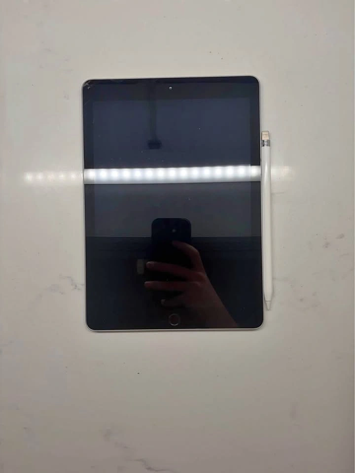 iPad 6th Gen + Apple Pencil Bundle