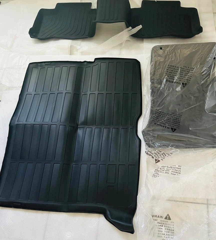 Mercedes Benz GLC 300 All Weather Floor Mats & Cargo Liner - photo 2