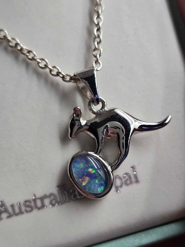 Toscow Australian Opal Kangaroo Necklace - photo 2