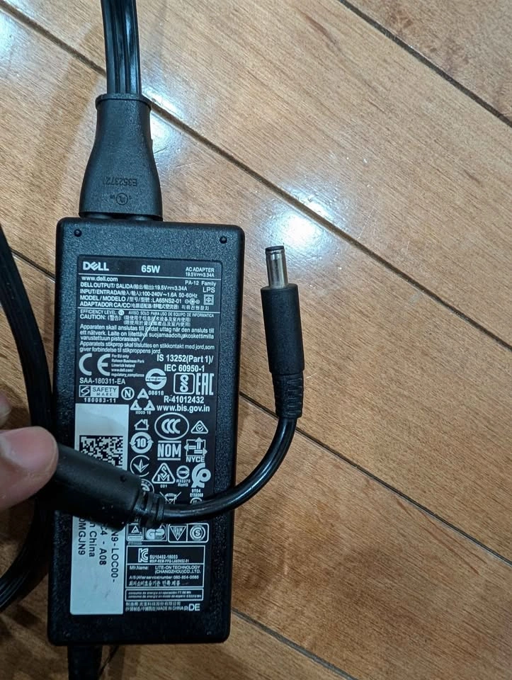 Dell Laptop Charger Small Pin 65 Watt - photo 5