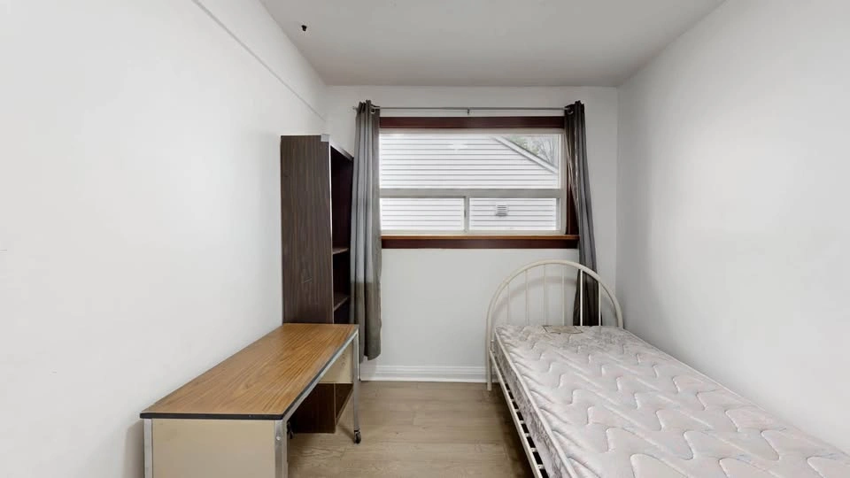 Private room for rent - photo 2